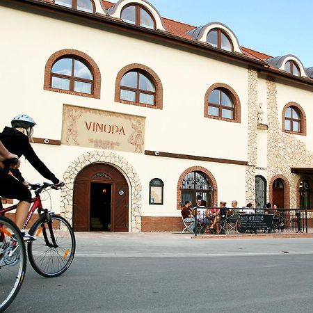Hotel Vinopa Hustopeče Exterior foto